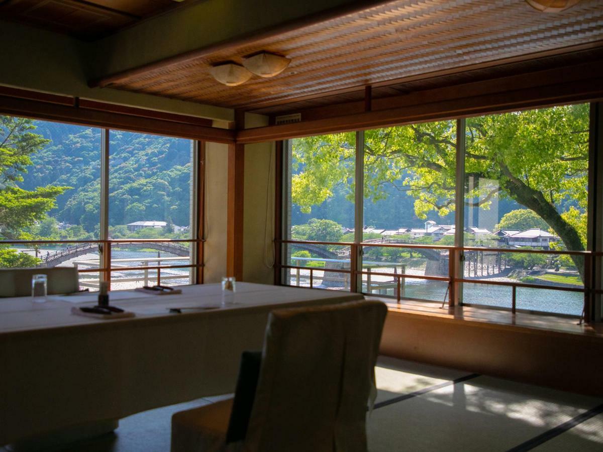 Iwakuni Kokusai Kanko Hotel Exteriör bild