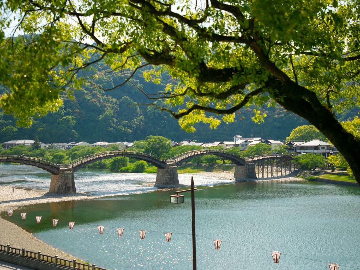 Iwakuni Kokusai Kanko Hotel Exteriör bild