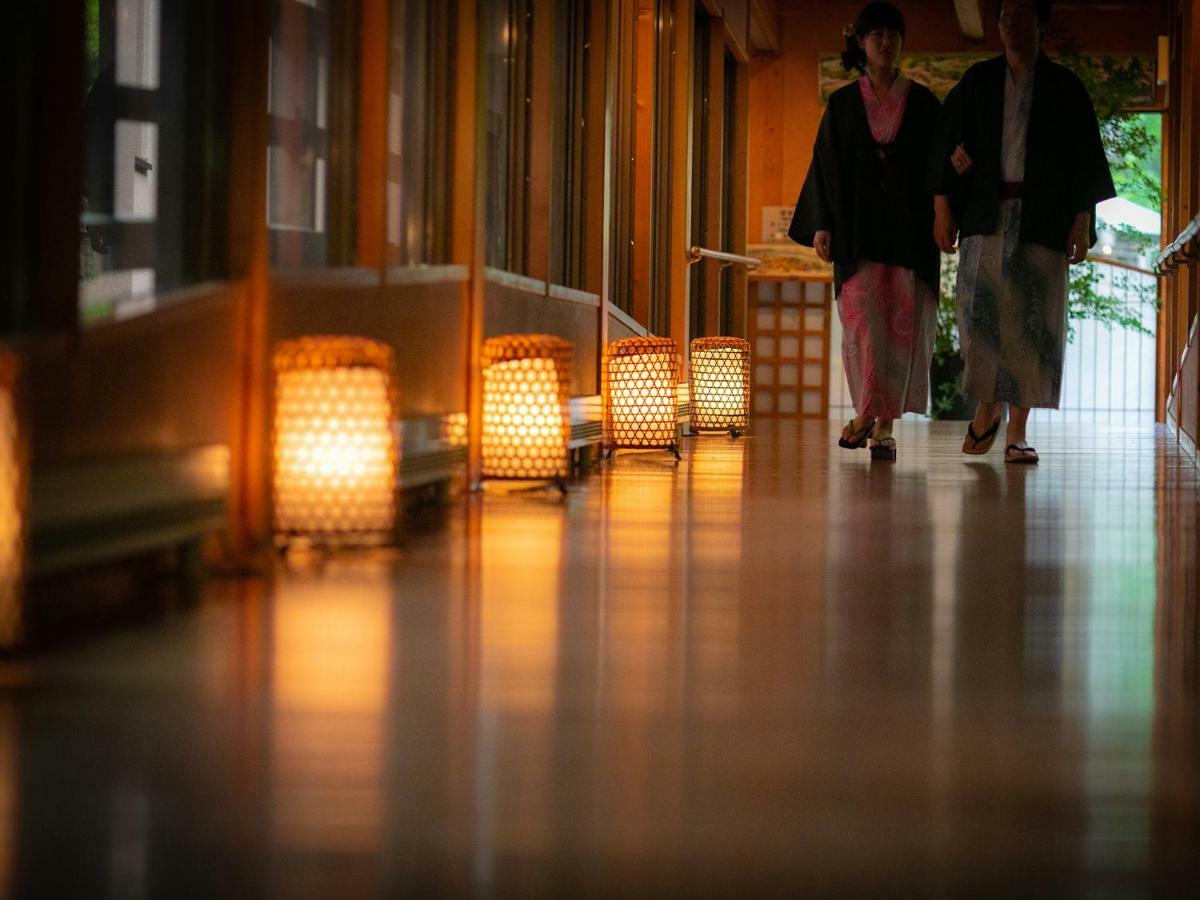 Iwakuni Kokusai Kanko Hotel Exteriör bild