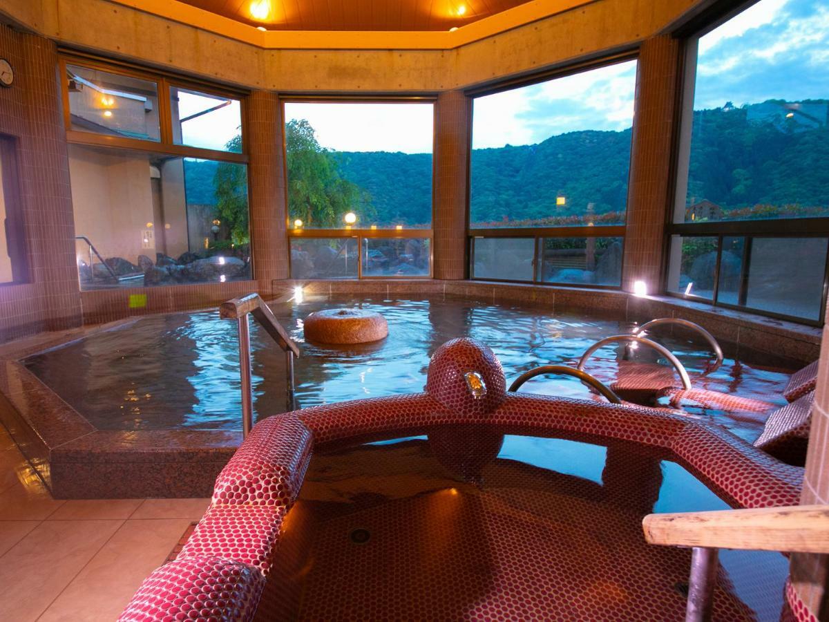 Iwakuni Kokusai Kanko Hotel Exteriör bild