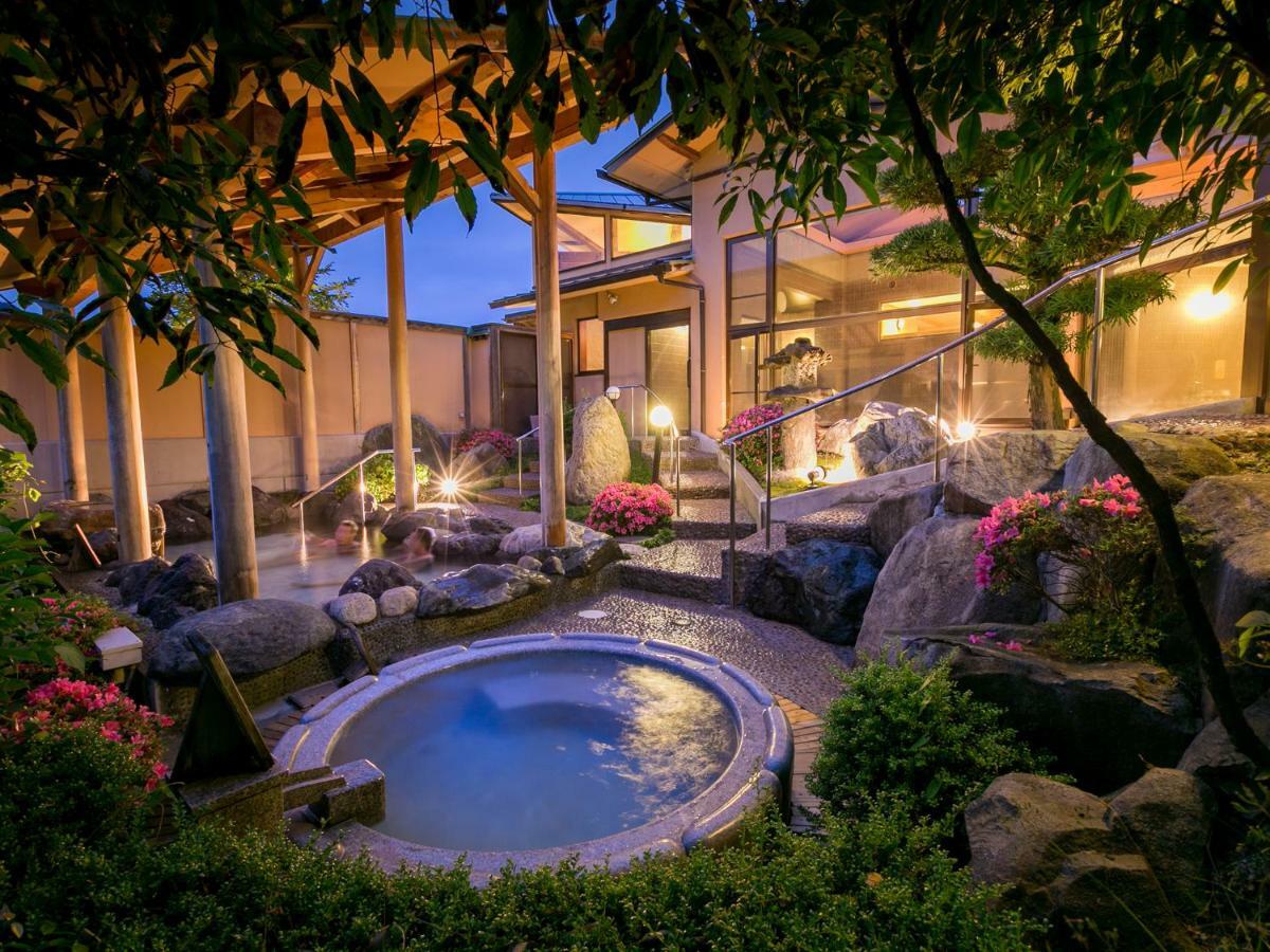 Iwakuni Kokusai Kanko Hotel Exteriör bild
