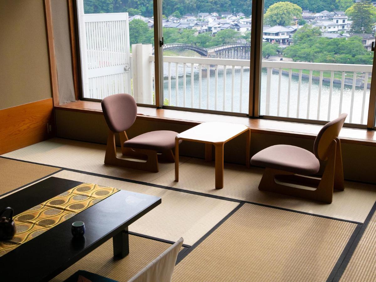 Iwakuni Kokusai Kanko Hotel Exteriör bild