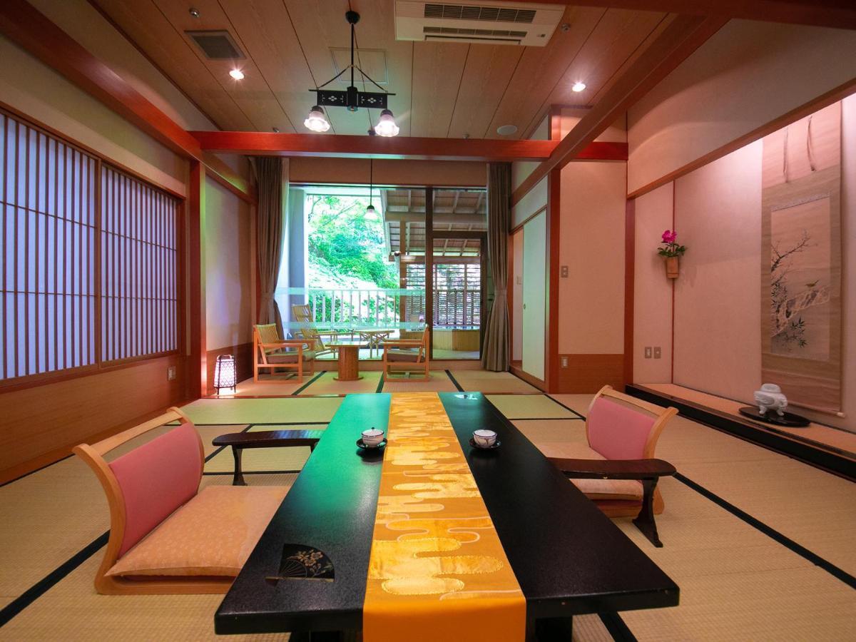 Iwakuni Kokusai Kanko Hotel Exteriör bild