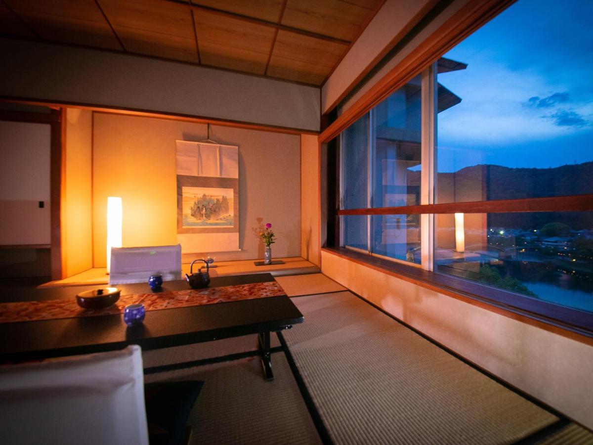 Iwakuni Kokusai Kanko Hotel Exteriör bild